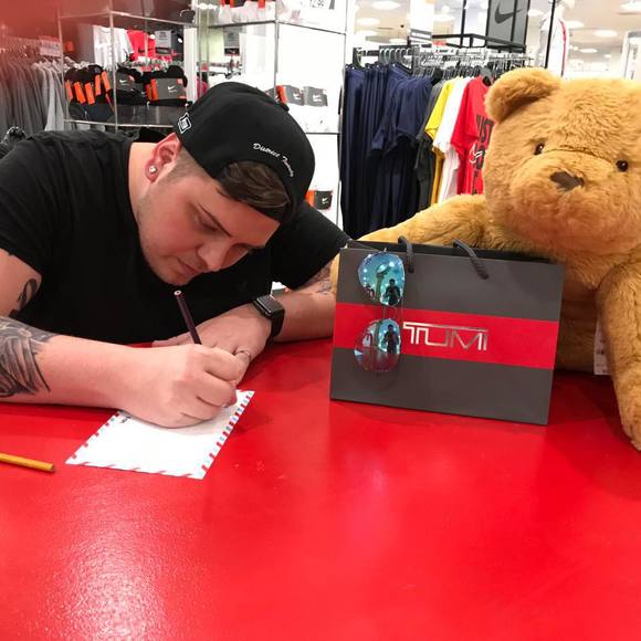 Meet your Posher, Kevin - Picture 1 of 1